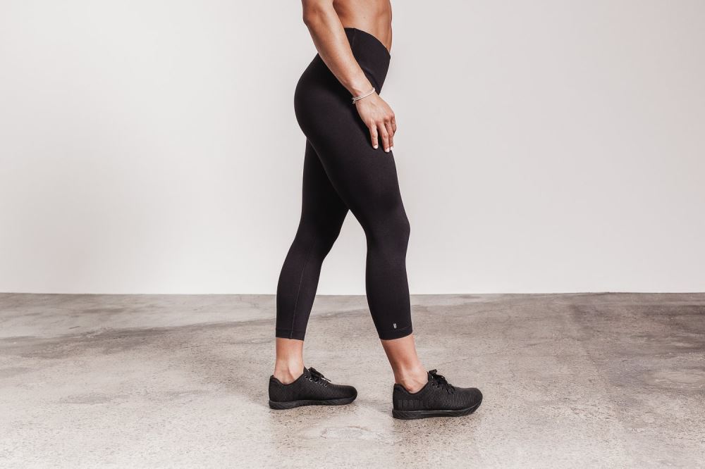 HIGH-RISE CROP - BLACK